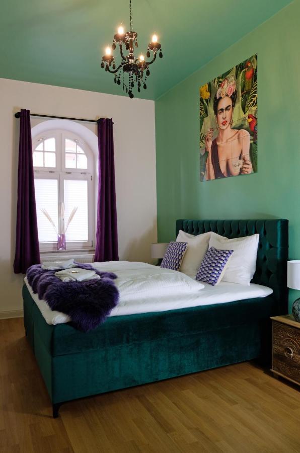 Apartment Denkmalgeschuetzte Grosse Boheme Altbauwohnung In Citylage